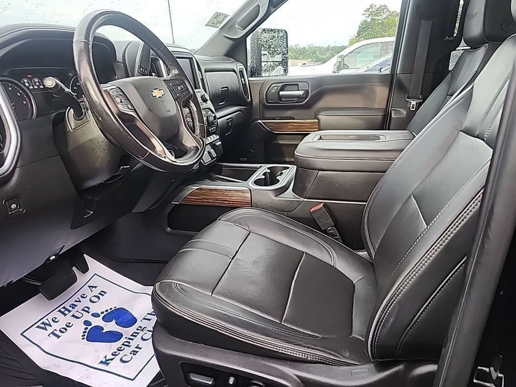 Used 2022 Chevrolet Silverado 2500 High Country w/ Safety Package II AWD/4WD image 5