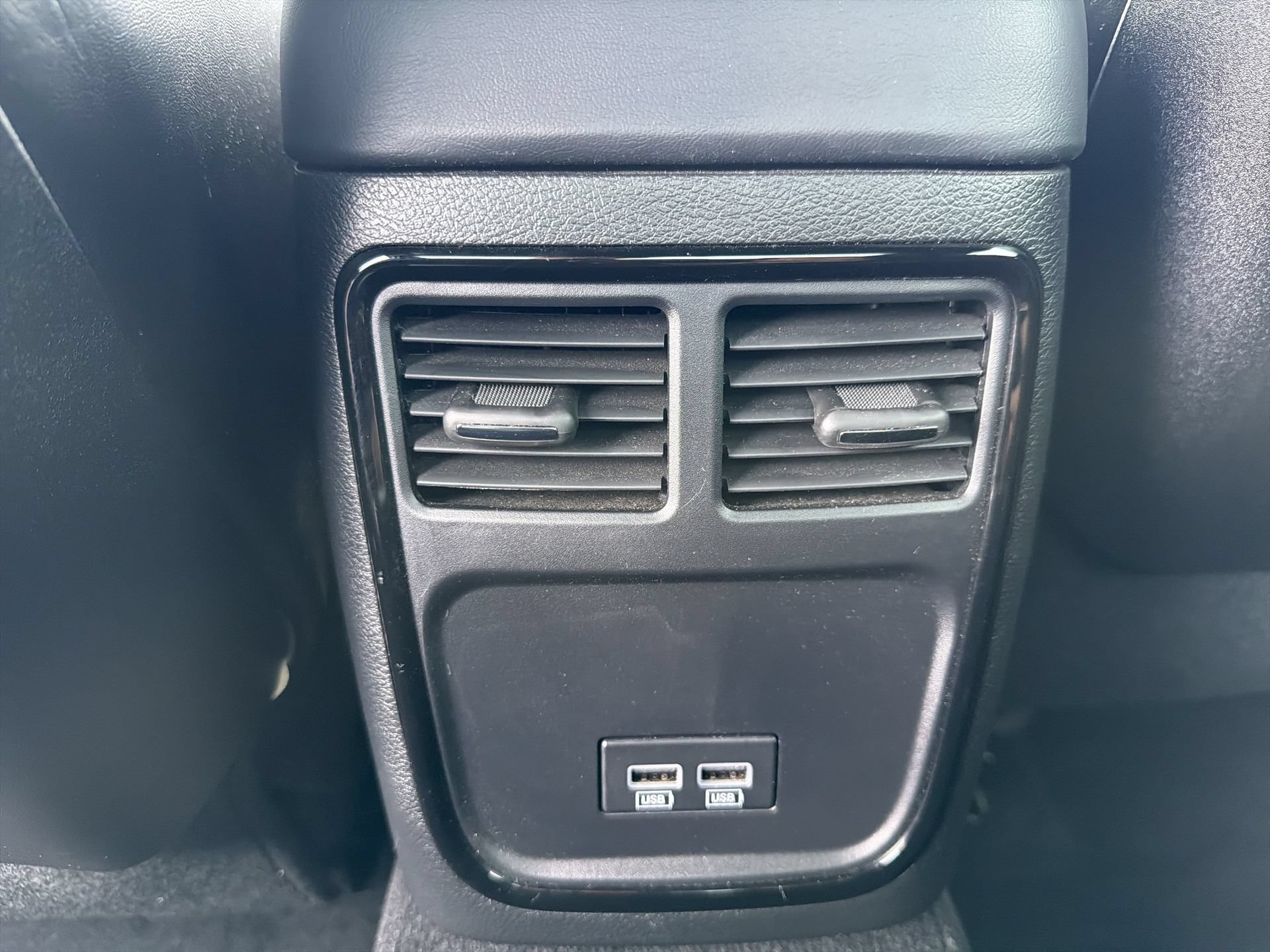 Used 2023 Dodge Charger R/T w/ Plus Group RWD image 4