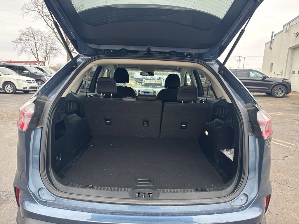 Certified 2019 Ford Edge SE image 29