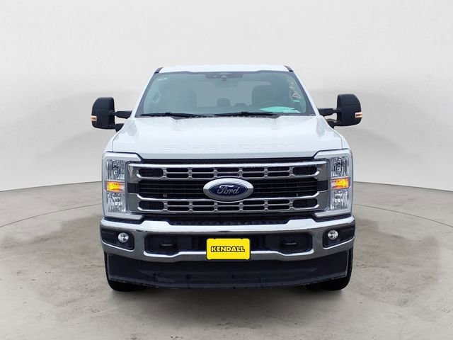 Certified 2025 Ford F250 XLT w/ FX4 Off-Road Package AWD/4WD image 8