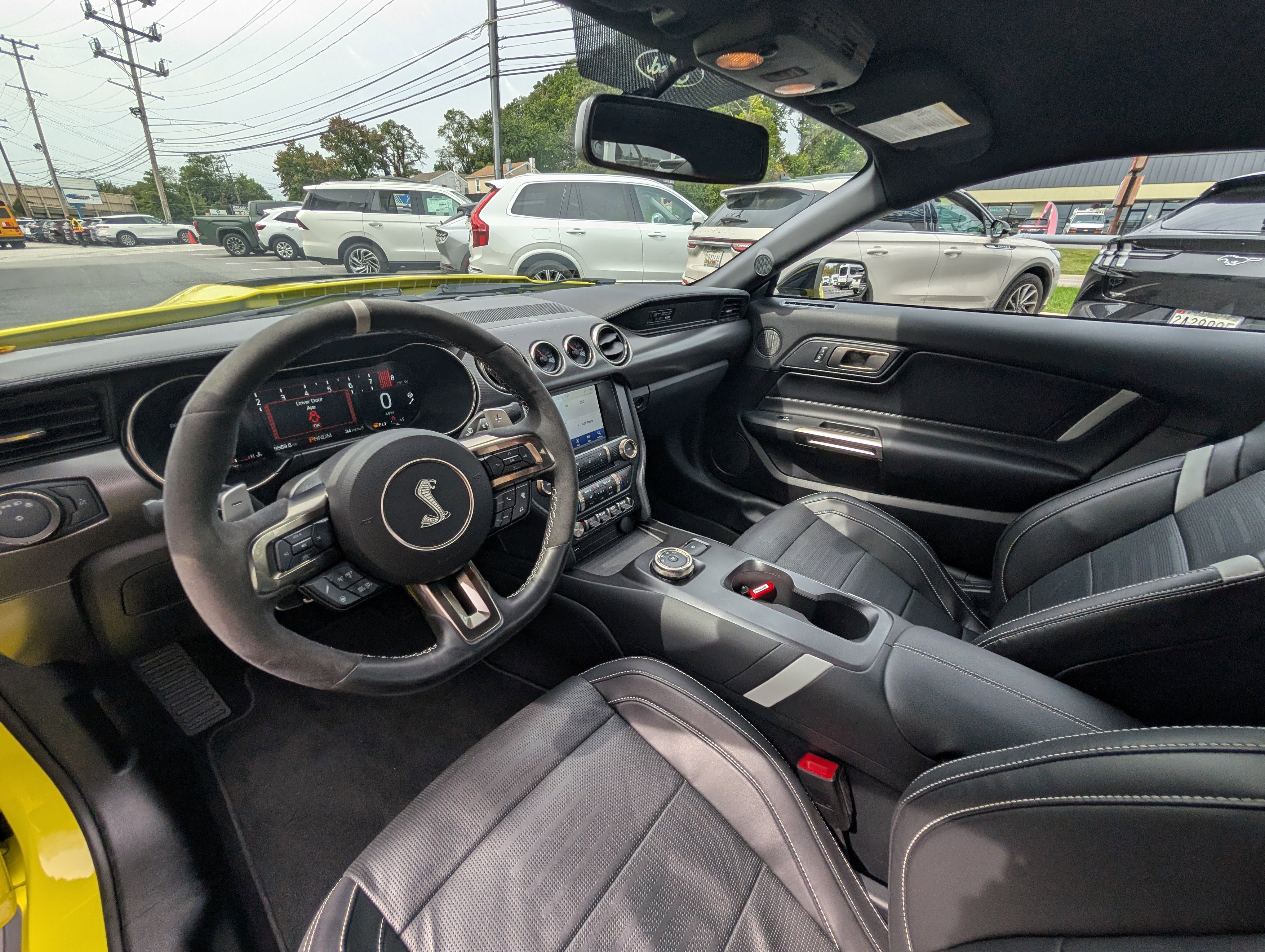 Certified 2021 Ford Mustang Shelby GT500 w/ Carbon Fiber Handling Package image 16