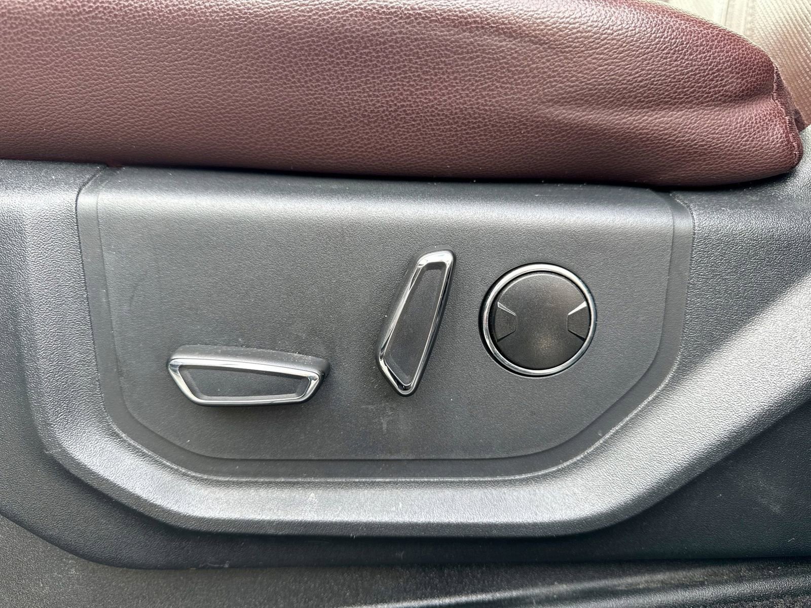 Certified 2022 Ford Expedition Limited image 38