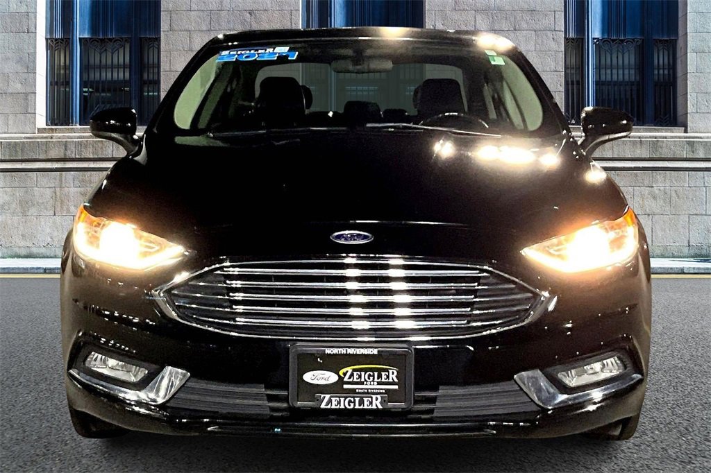 Certified 2017 Ford Fusion SE w/ Equipment Group 601A image 3