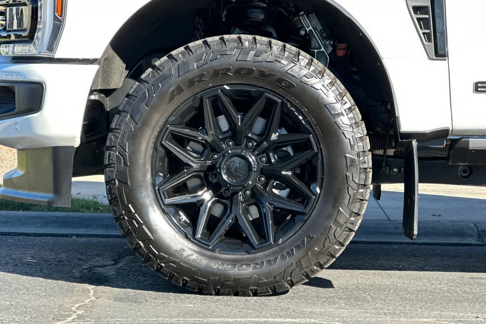 Certified 2026 Ford F350 Platinum w/ FX4 Off-Road Package AWD/4WD image 26
