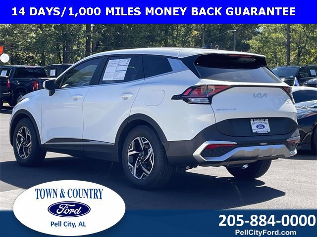 Used 2023 Kia Sportage LX image 3