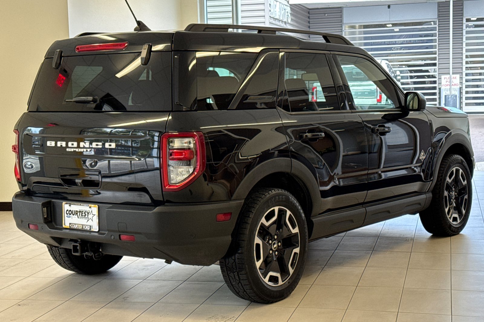 Certified 2021 Ford Bronco Sport Outer Banks image 4