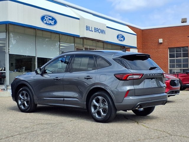 Certified 2024 Ford Escape ST-Line w/ Tech Pack #1 AWD/4WD image 2