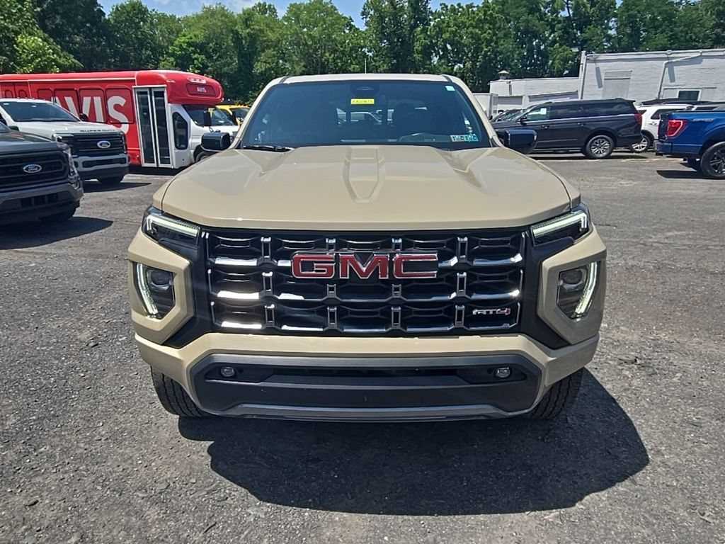 Used 2023 GMC Canyon AT4 AWD/4WD image 2
