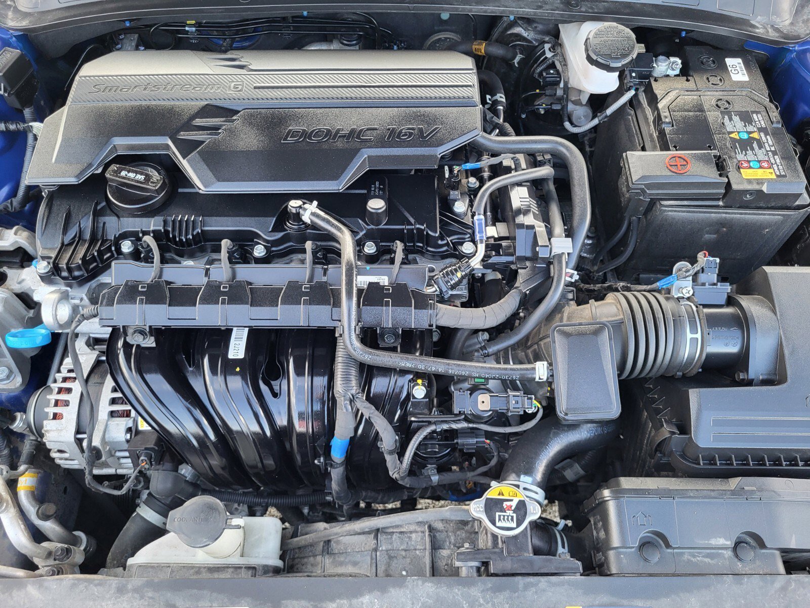 Used 2025 Hyundai Elantra SEL image 32