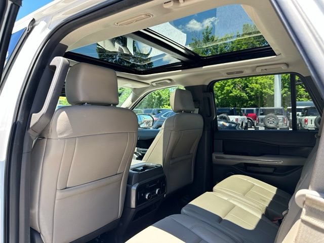 Certified 2020 Ford Expedition XLT w/ Equipment Group 202A AWD/4WD image 40