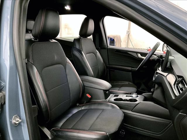 Certified 2023 Ford Escape ST-Line Elite AWD/4WD image 7