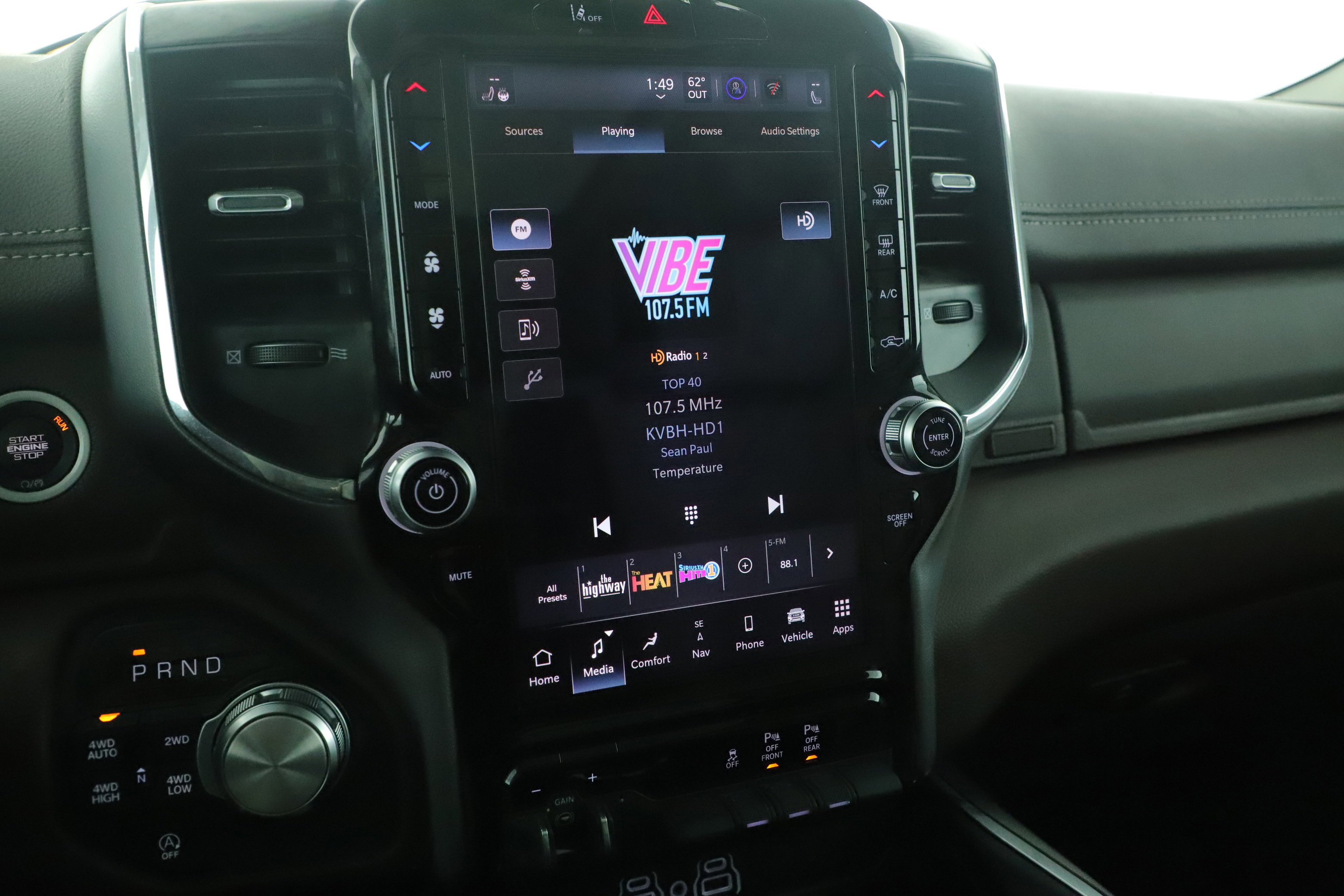 Used 2025 RAM 1500 Laramie w/ Laramie Southwest Edition image 17