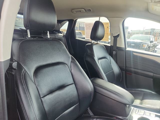 Certified 2022 Ford Escape SEL image 31