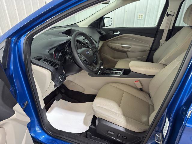 Certified 2017 Ford Escape SE FWD image 2