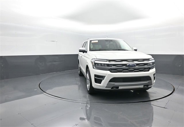 Certified 2024 Ford Expedition Platinum image 2