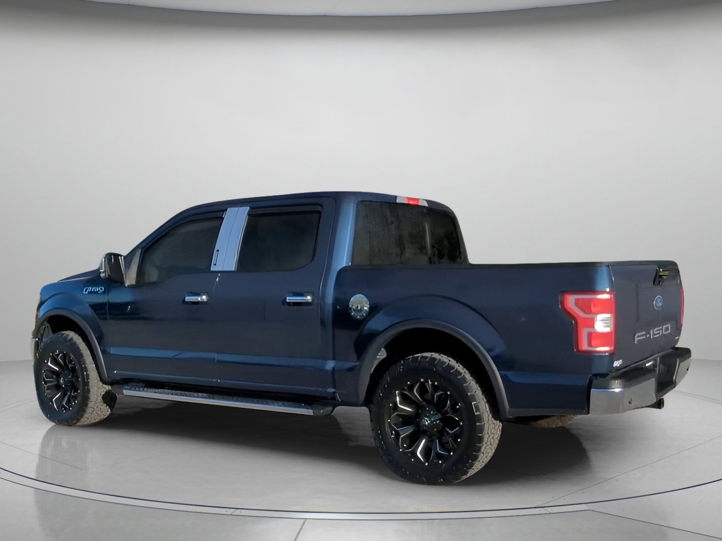 Certified 2019 Ford F150 XLT w/ Equipment Group 302A Luxury image 12