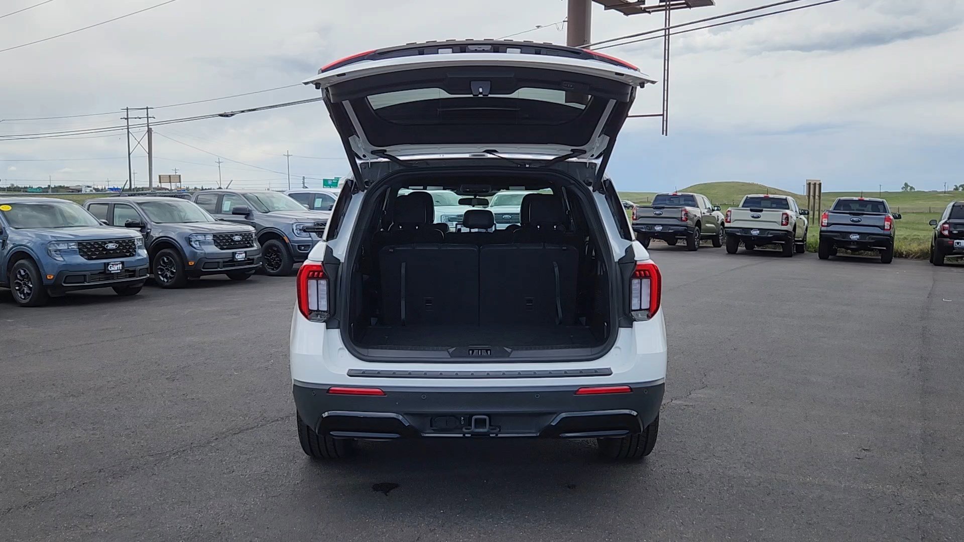 Certified 2025 Ford Explorer ST-Line w/ ST-Line Street Pack AWD/4WD image 19