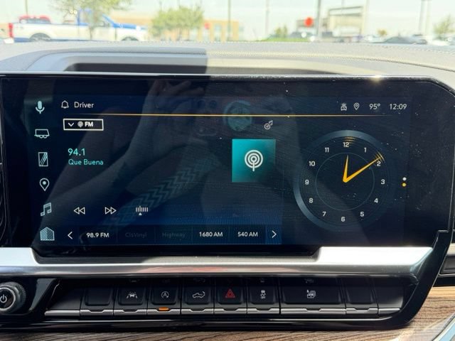Used 2023 Chevrolet Silverado 1500 LT AWD/4WD image 15