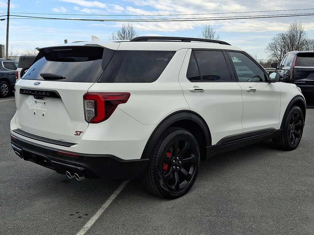 Certified 2023 Ford Explorer ST w/ Equipment Group 401A image 4