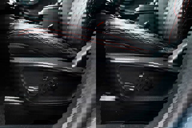 Certified 2025 Ford Escape ST-Line Elite w/ Premium Technology Package image 13