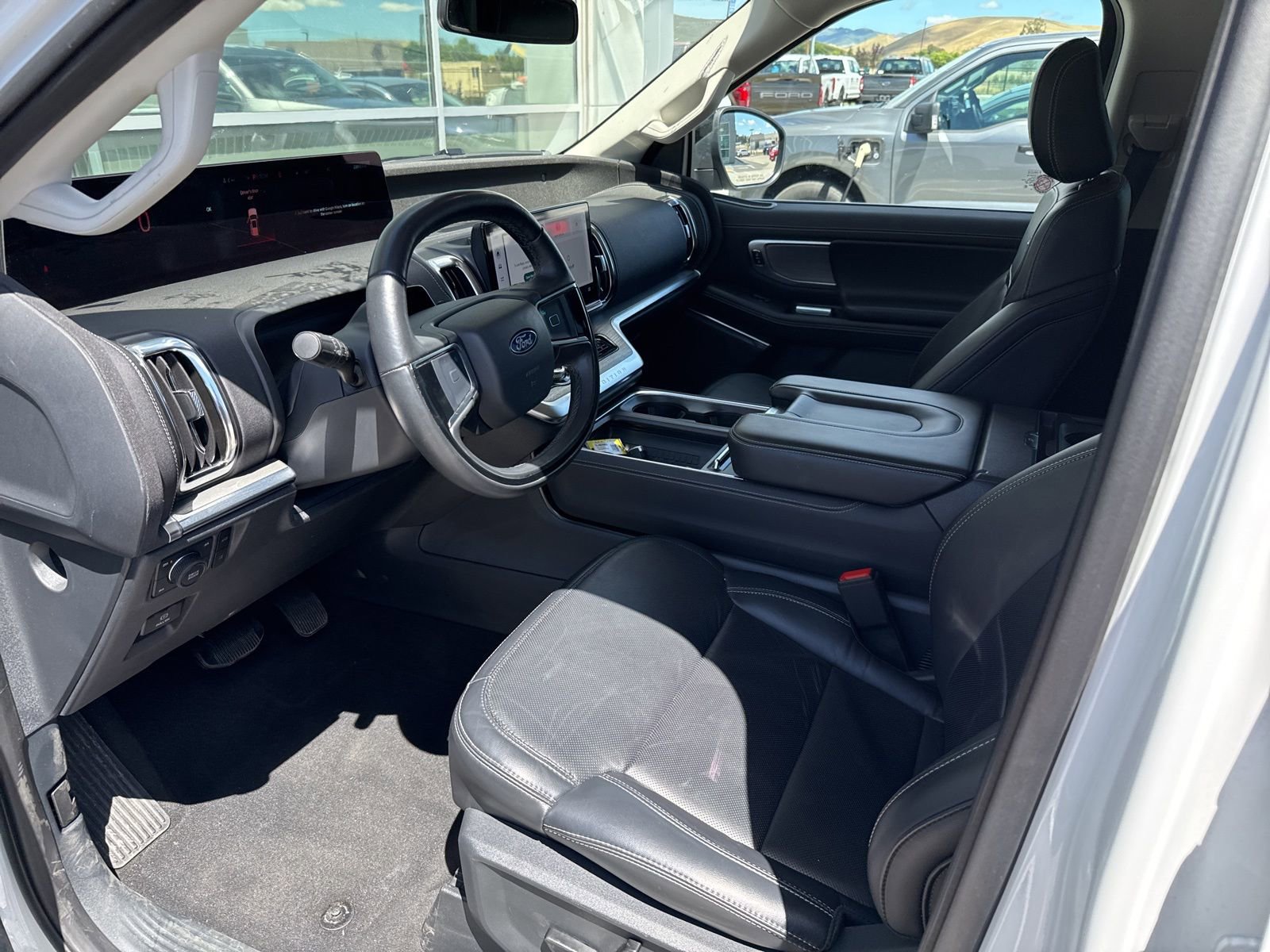 Certified 2025 Ford Expedition Max Platinum AWD/4WD image 9