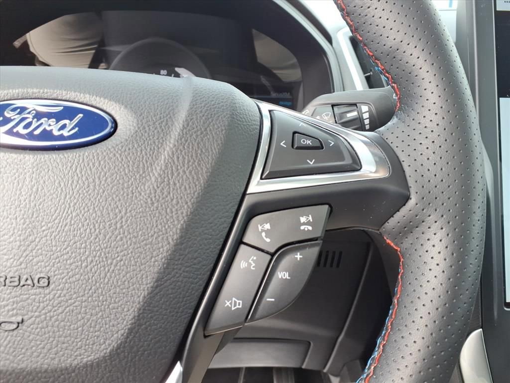 Certified 2023 Ford Edge ST w/ Equipment Group 401A image 18
