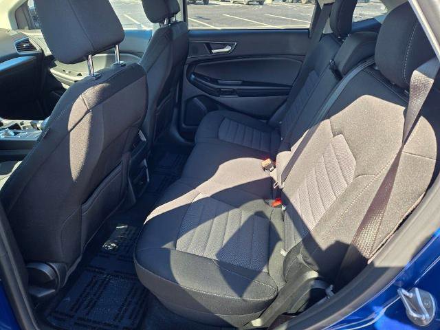 Certified 2024 Ford Edge SE w/ Black Appearance Package image 15