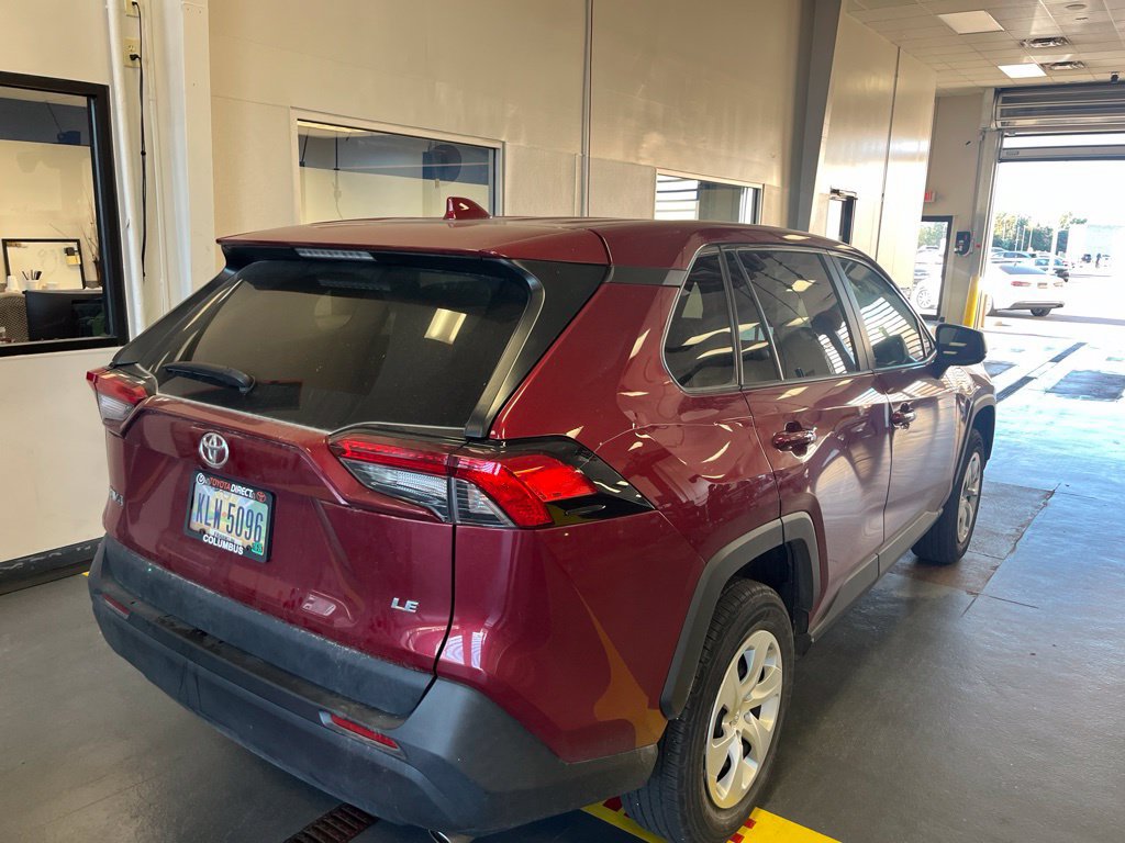 Used 2024 Toyota RAV4 LE FWD image 7