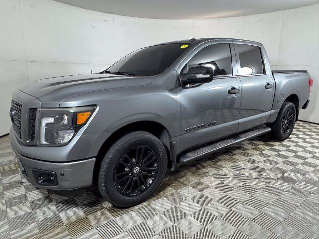 Used 2018 Nissan Titan SV w/ SV Convenience Package AWD/4WD image 6