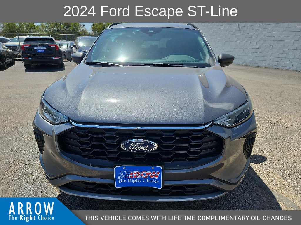 Certified 2024 Ford Escape ST-Line FWD image 3