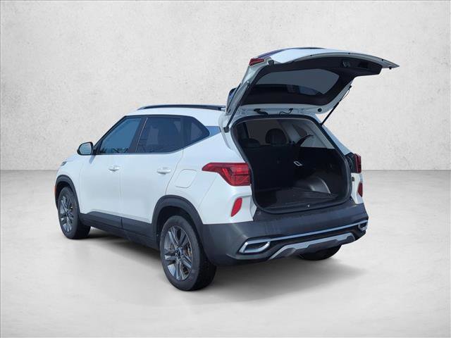 Used 2023 Kia Seltos S w/ Navigation Package image 6