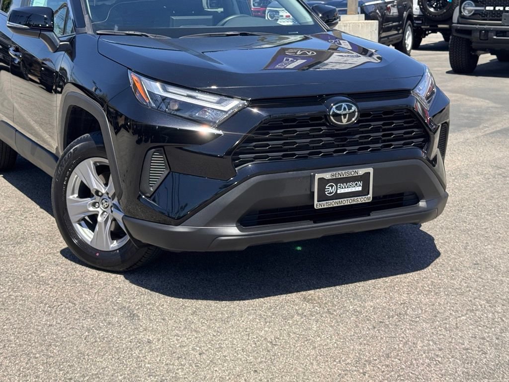 Used 2025 Toyota RAV4 XLE FWD image 3