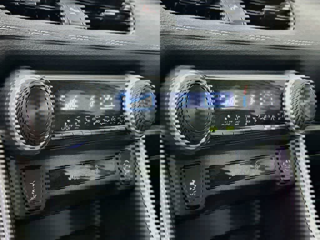 Used 2025 Toyota RAV4 LE FWD image 21