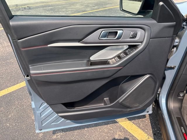 Certified 2025 Ford Explorer ST AWD/4WD image 21
