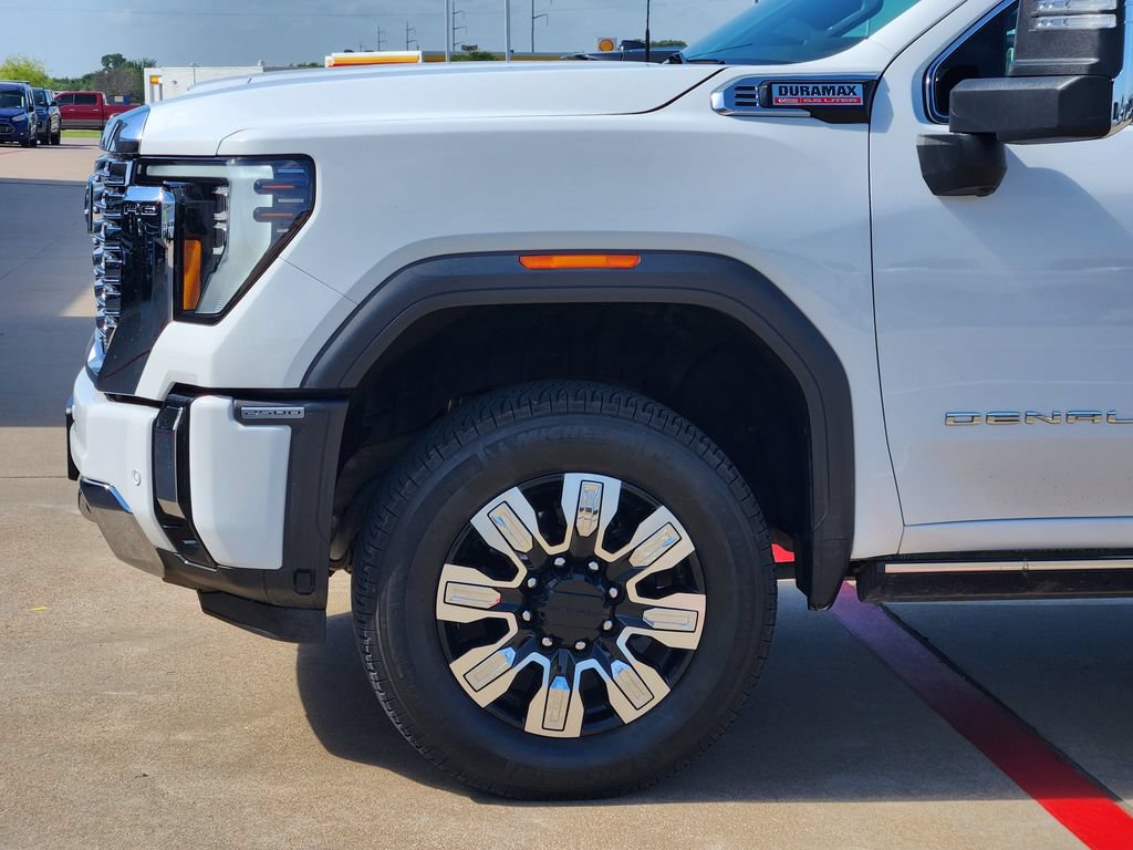 Used 2024 GMC Sierra 2500 Denali w/ Denali Reserve Package AWD/4WD image 9