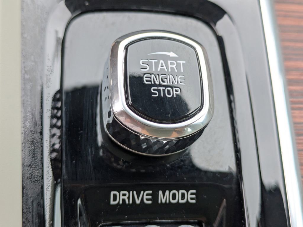 Used 2021 Volvo S60 T5 Momentum FWD image 30