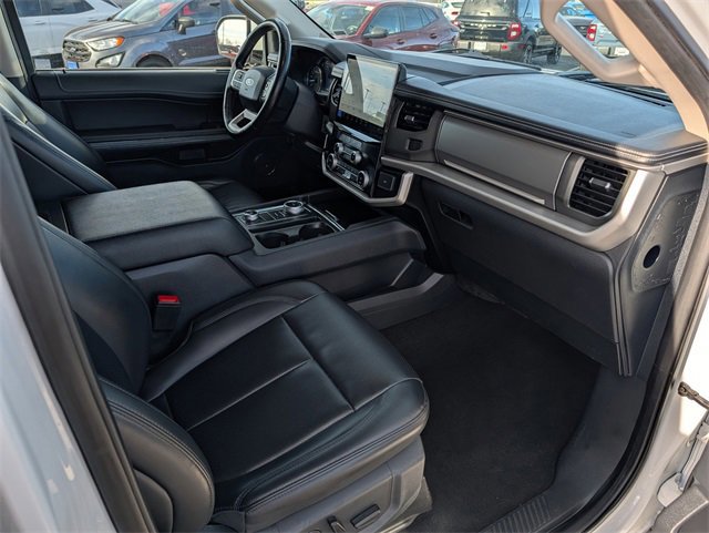 Certified 2024 Ford Expedition XLT image 26