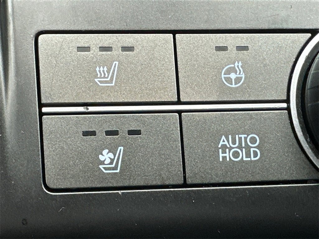 Used 2024 Hyundai Kona Limited image 31