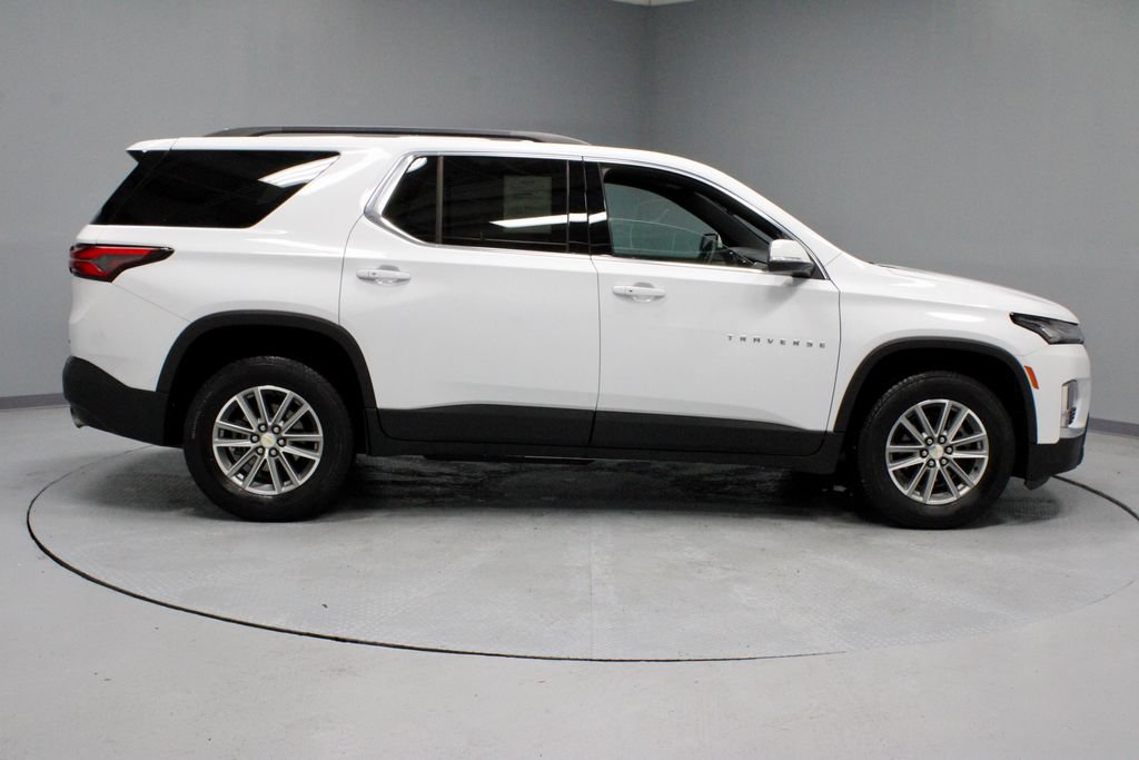 Used 2023 Chevrolet Traverse LT FWD image 13