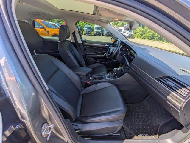 Used 2019 Volkswagen Jetta SEL FWD image 34