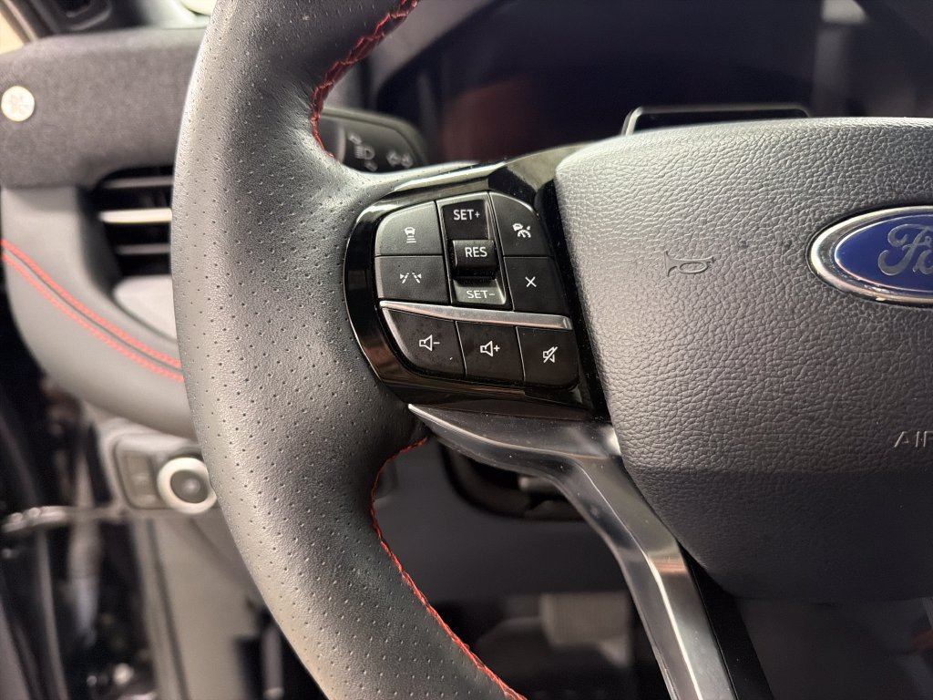 Certified 2025 Ford Explorer ST-Line RWD image 21