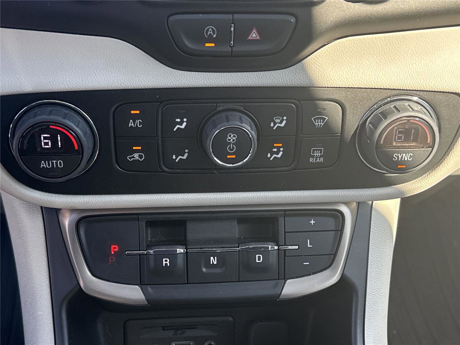 Used 2022 GMC Terrain Denali w/ Black Diamond Edition image 15