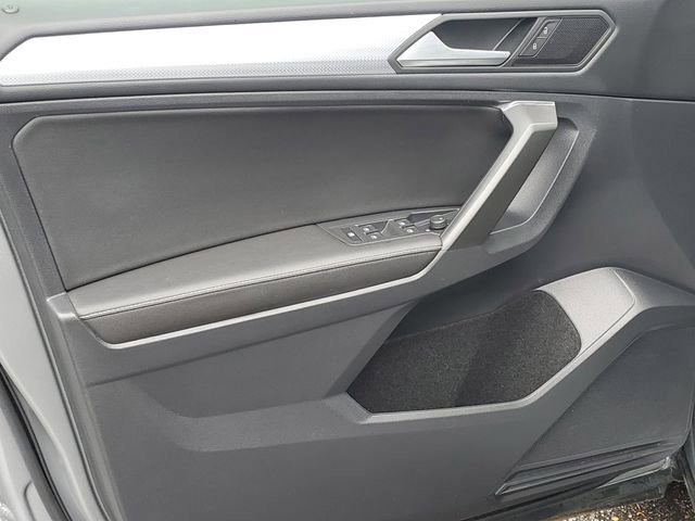 Used 2022 Volkswagen Tiguan S image 18