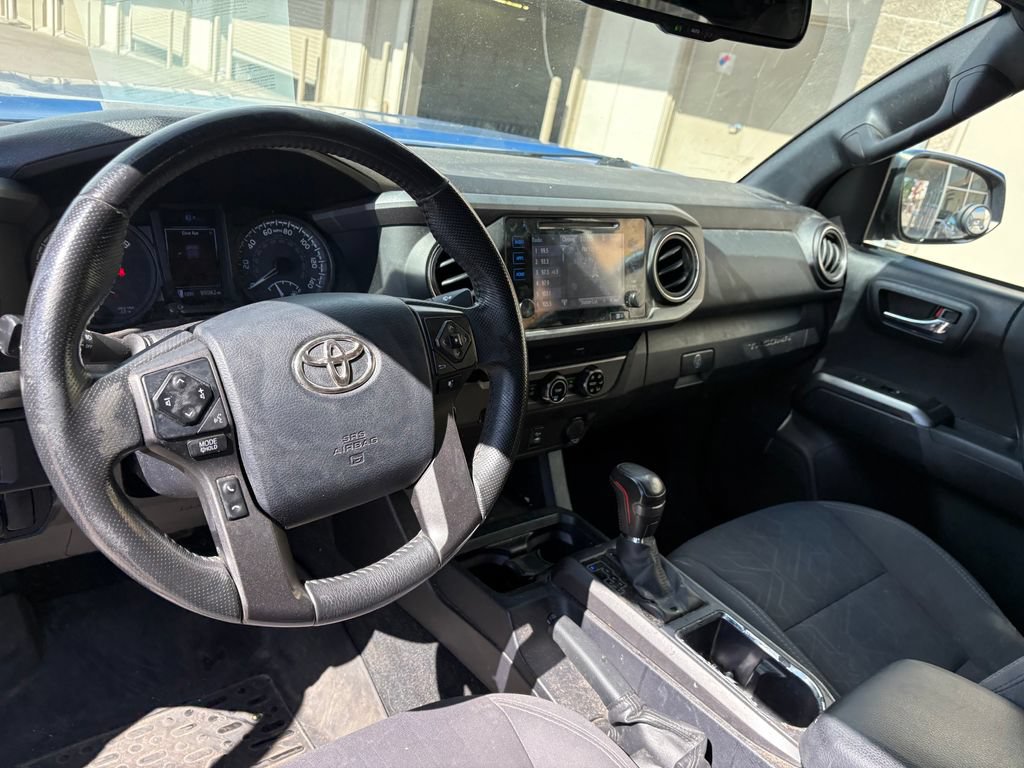 Used 2017 Toyota Tacoma TRD Off-Road w/ Tow Package RWD image 19
