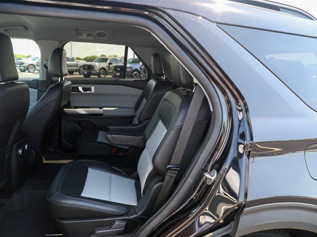 Certified 2024 Ford Explorer XLT w/ Equipment Group 202A AWD/4WD image 25