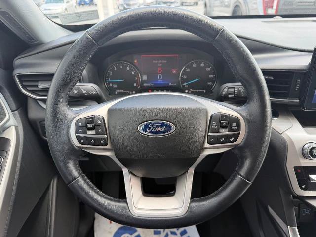 Certified 2022 Ford Explorer XLT w/ Equipment Group 202A AWD/4WD image 16