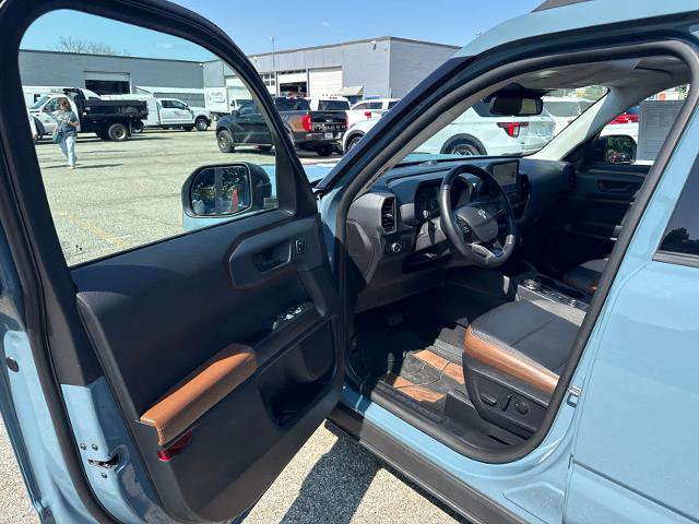 Certified 2023 Ford Bronco Sport Outer Banks w/ Tech Package AWD/4WD image 6
