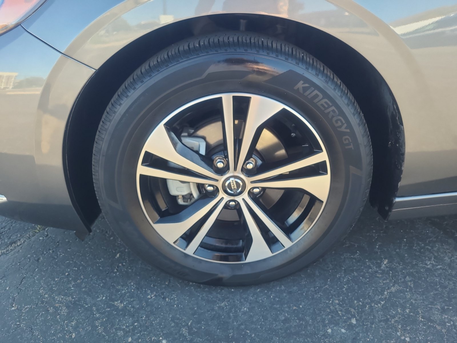 Used 2023 Nissan Sentra SV w/ All-Weather Package FWD image 26