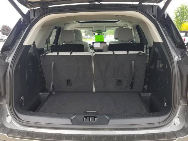 Certified 2025 Ford Explorer Active w/ Active Comfort Package AWD/4WD image 4