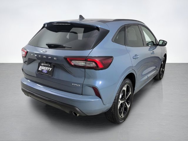 Certified 2023 Ford Escape ST-Line Select AWD/4WD image 3